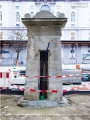 klassizistische Brunnen am Haugerkirchplatz in der Umbauphase
